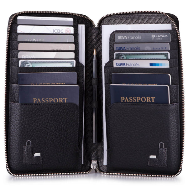 Bravo Family Leather Passport Holder - Vaja