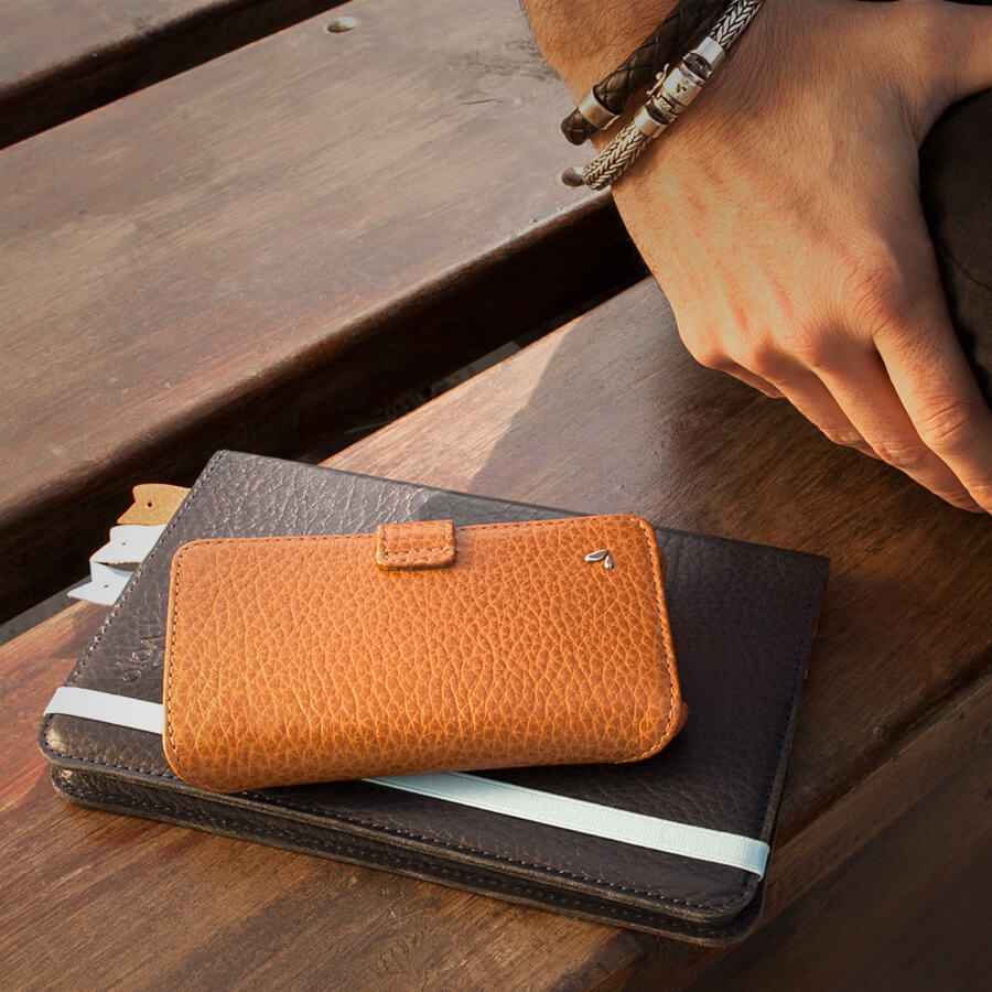 iPhone 13 Pro Max Leather Wallet Case | Galen Leather